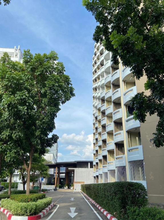 Dluxx Thammasat Hotel Pathumthani Kültér fotó
