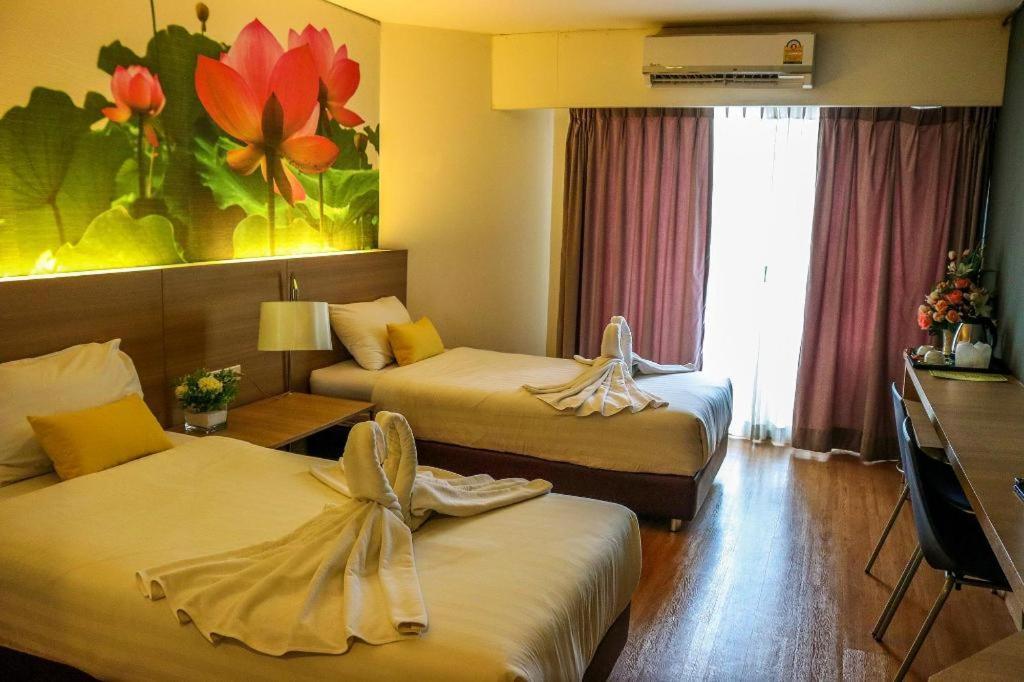 Dluxx Thammasat Hotel Pathumthani Kültér fotó