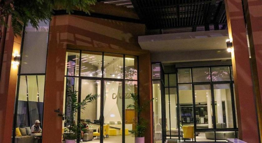 Dluxx Thammasat Hotel Pathumthani Kültér fotó